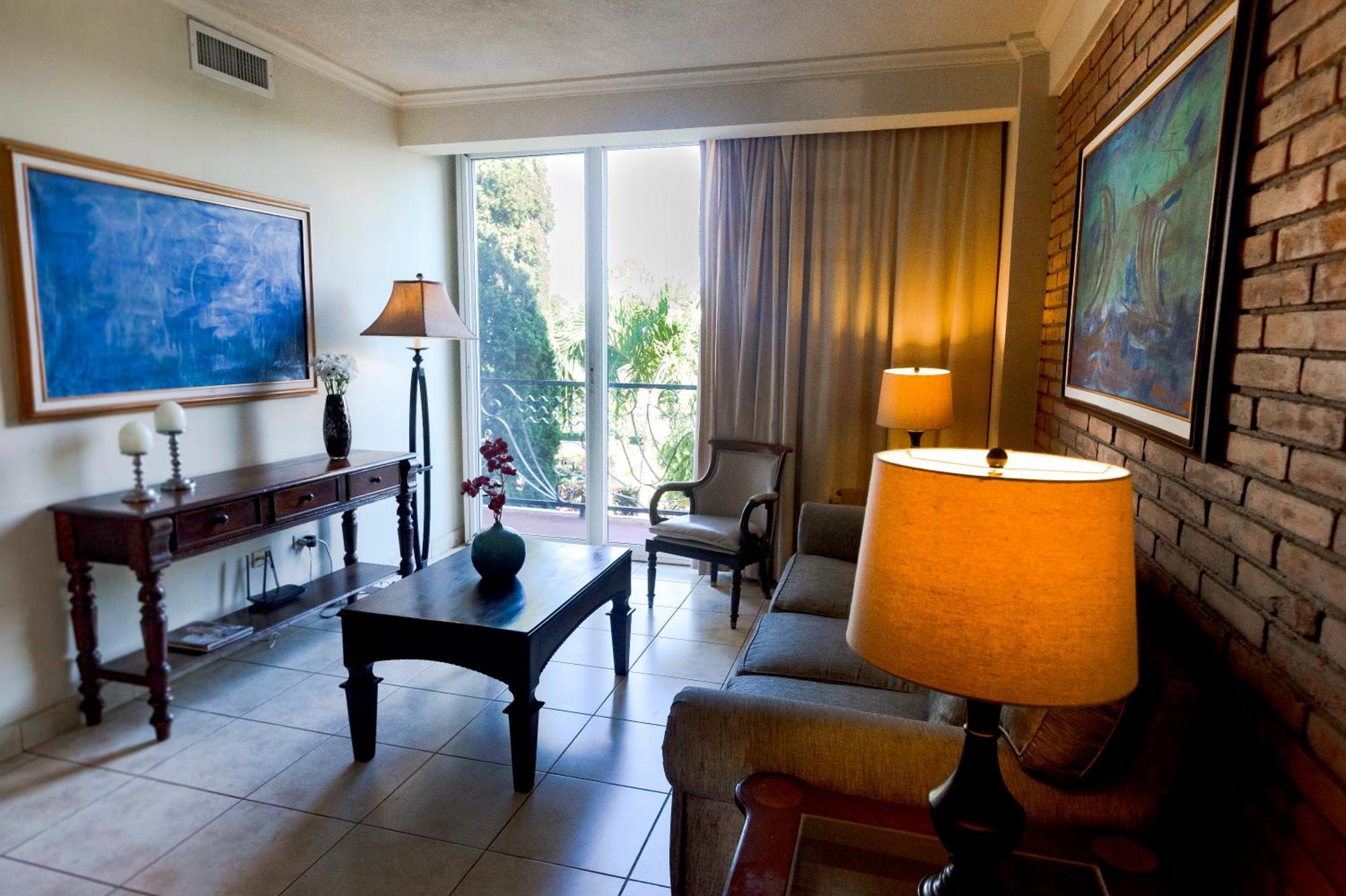 Los Altos Apartments & Studios 马那瓜湖 外观 照片