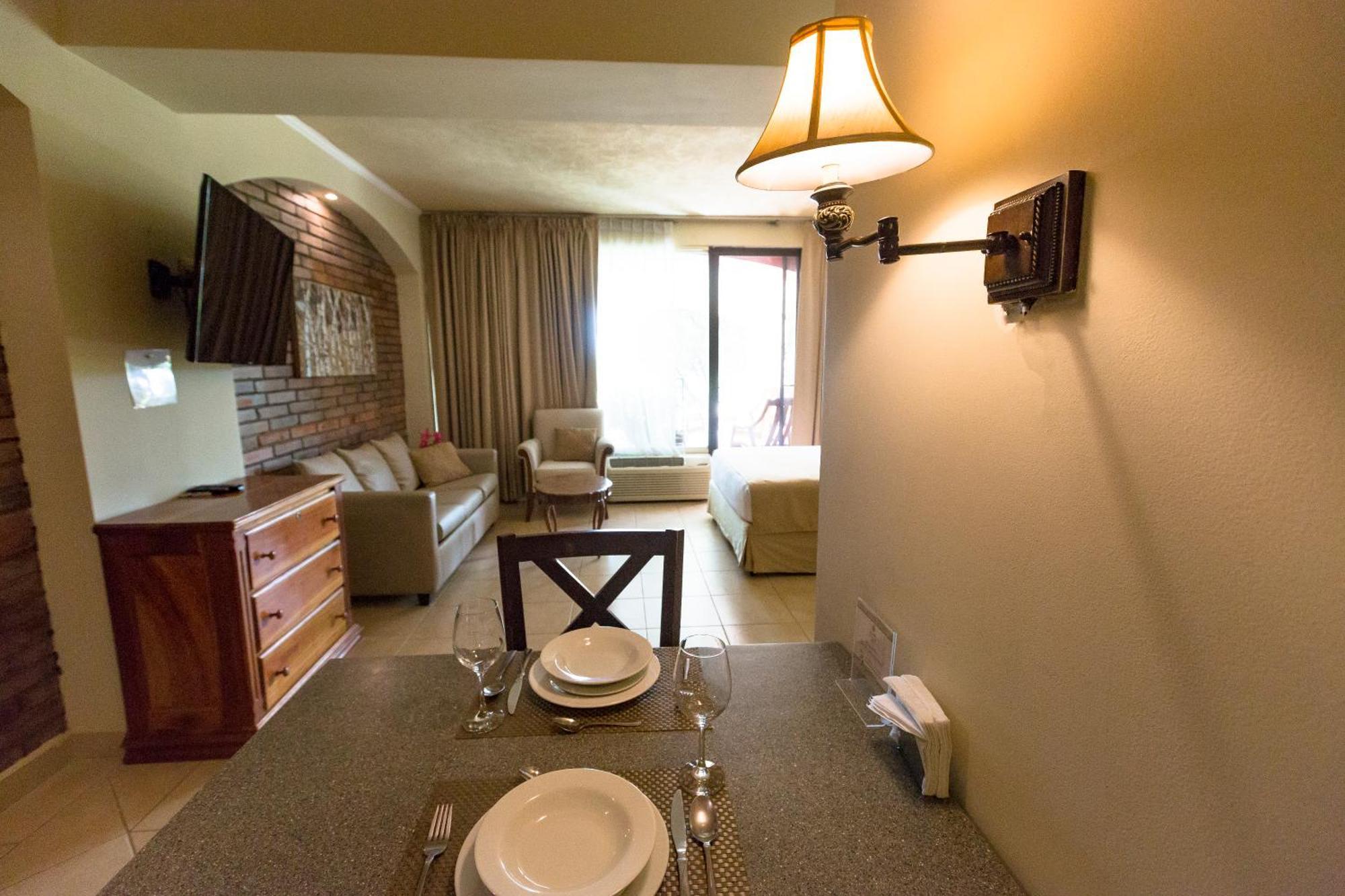 Los Altos Apartments & Studios 马那瓜湖 外观 照片