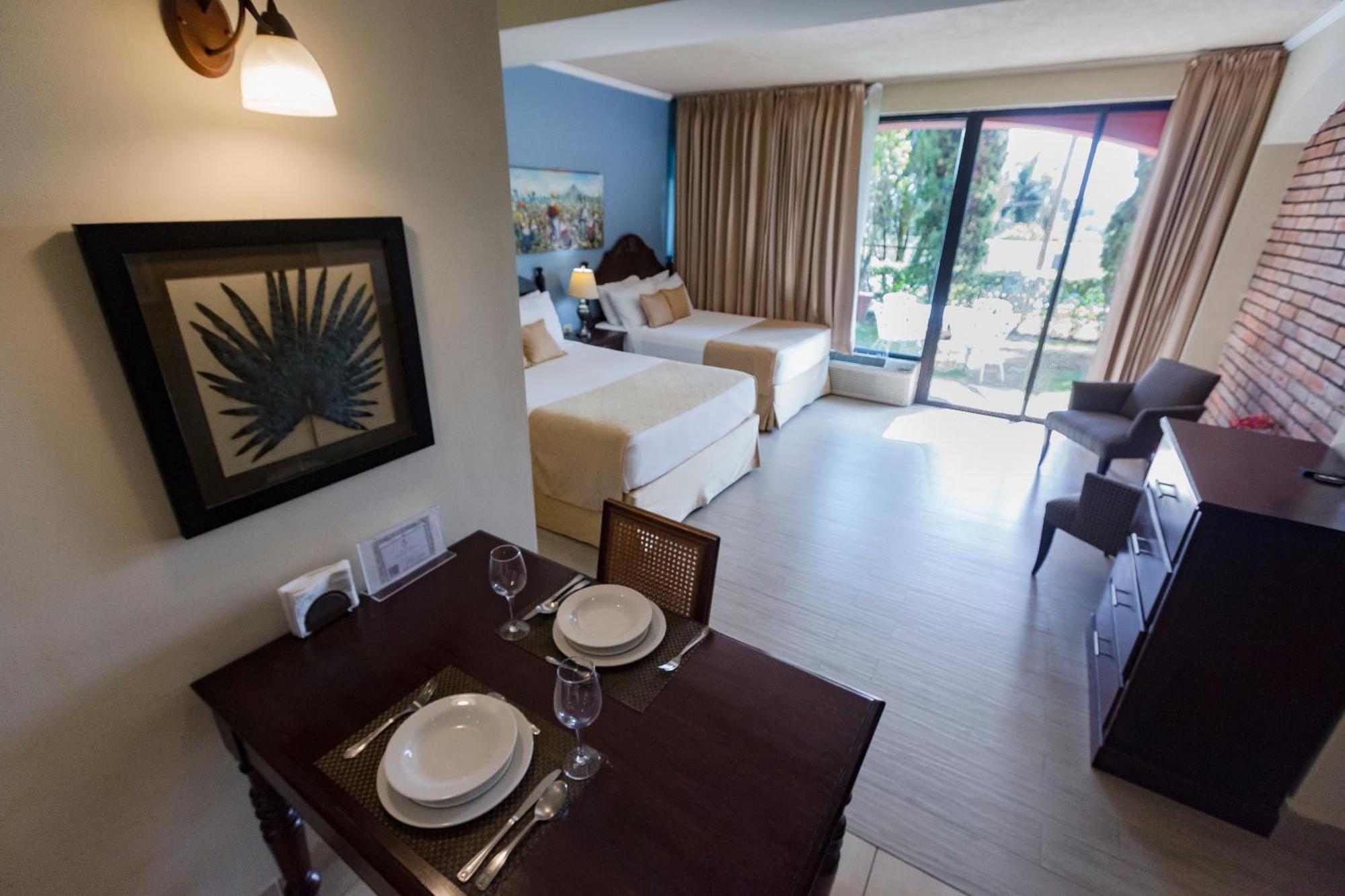 Los Altos Apartments & Studios 马那瓜湖 外观 照片