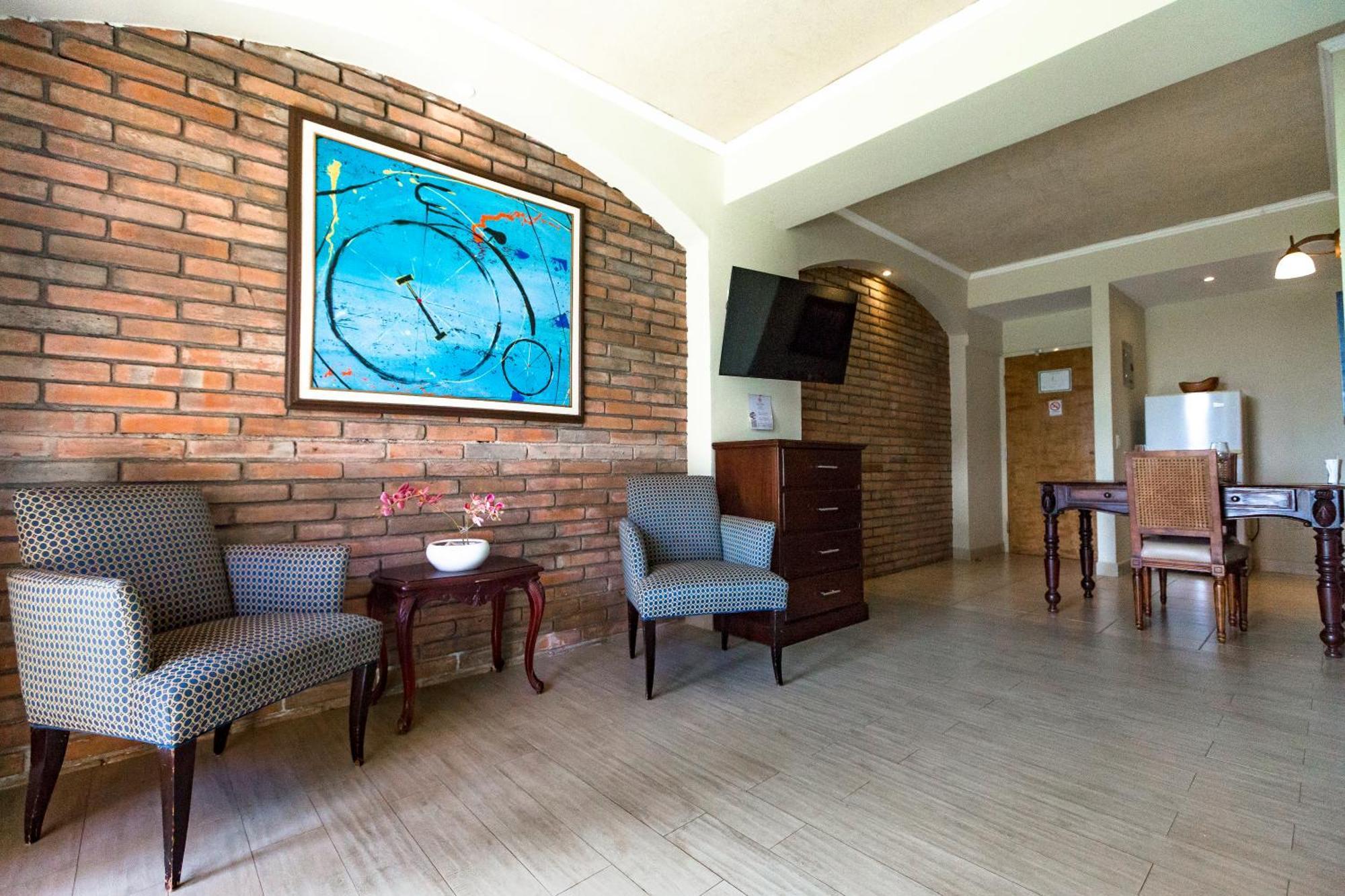 Los Altos Apartments & Studios 马那瓜湖 外观 照片